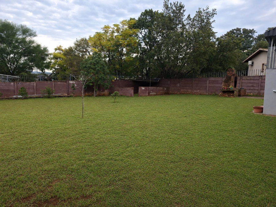 To Let 4 Bedroom Property for Rent in Vanes Estate Eastern Cape